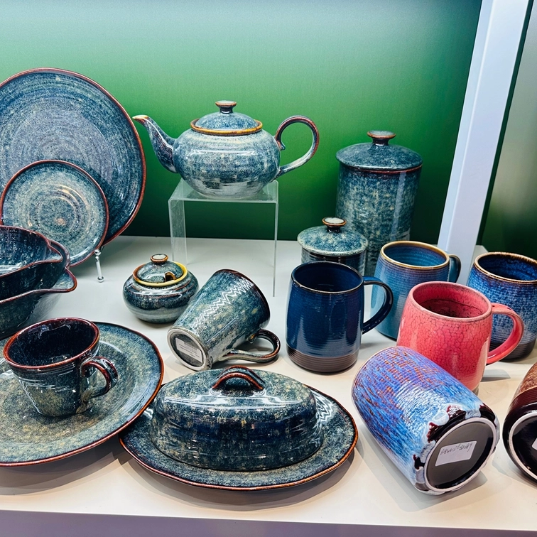 أواني الطعام الخزفية بالجملة أواني الطعام الخزفية الجديدة 2025 ليانيوان في معرض كانتون (6)