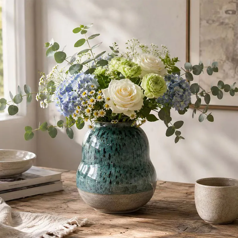 wholesale ceramic home decor flower vase supplier