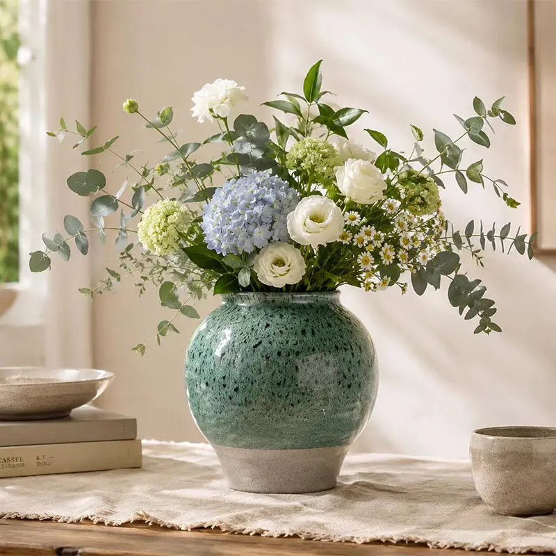 wholesale ceramic home decor vase in flower